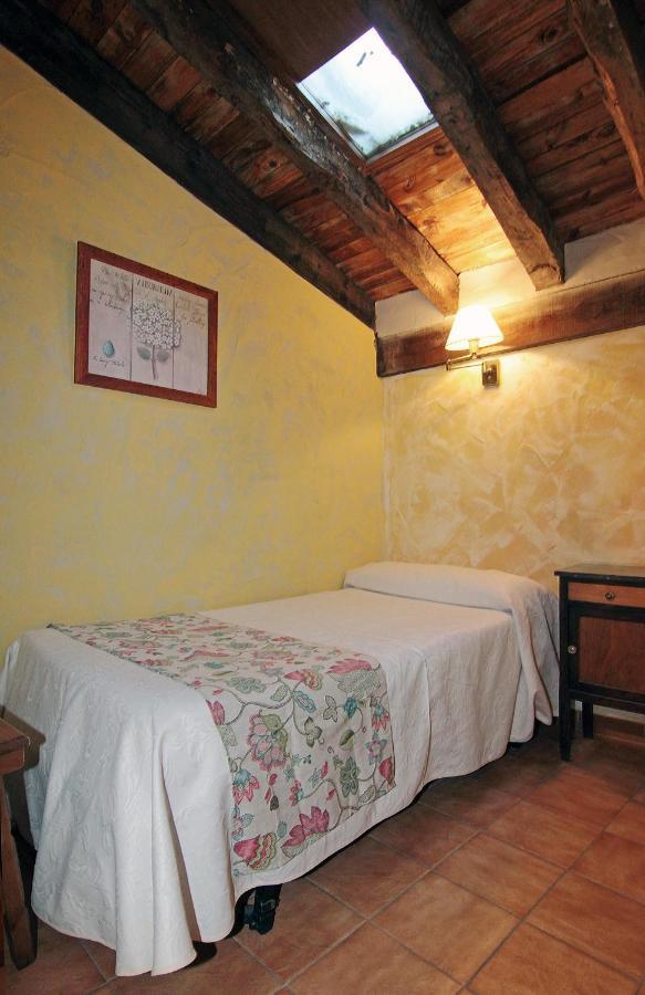 Hotel Rural Los Abuelos Montemayor de Pililla Buitenkant foto
