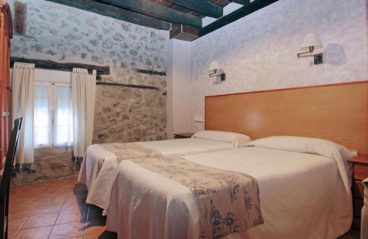 Hotel Rural Los Abuelos Montemayor de Pililla Buitenkant foto